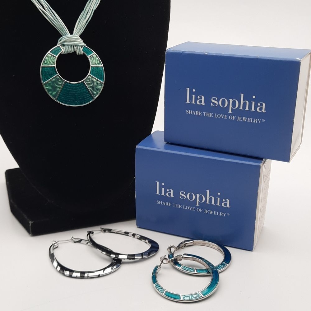 Lia Sophia Jewelry Necklace and 2 pairs of earrings nwt